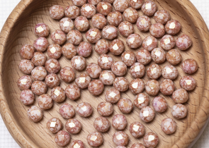 Бусины полированные круглые 6мм 25г (90 штук) 03000/15495 белый мел/красный мрамор